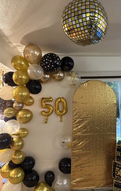 Readymade Black And Golden Balloon Arch