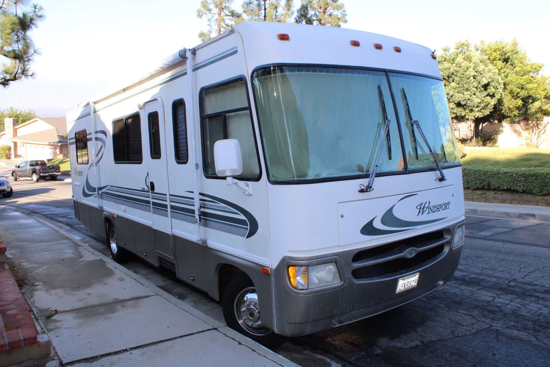 1999 Thor Four Winds Windsport 34’ Class A Motorhome 116k Miles. Only
