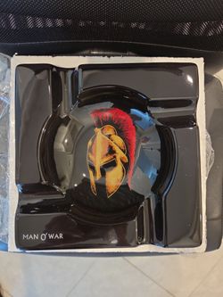 Man O’ War 4-Finger Cigar Ashtray – Original Box