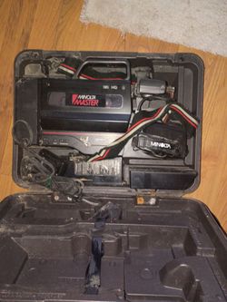 Minolta Master VHS HQ Camcorder with Case