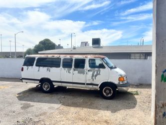 2000 DODGE VAN 3500