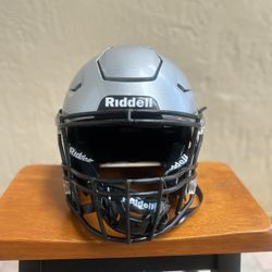 Riddell Speedflex Football Helmet - Silver - Adult Large for Sale in Pembroke Pines, FL - OfferUp Riddell Speedflex Football Helmet - Silver - Adult Large for Sale in Pembroke Pines, FL - OfferUp