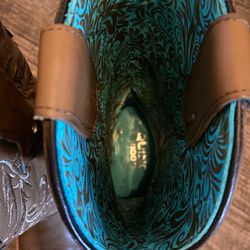 Women’s Boots Size 5