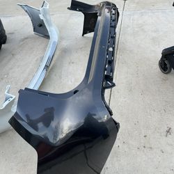 toyota highlander  2020 and 2021 ans 2022 rear bumper