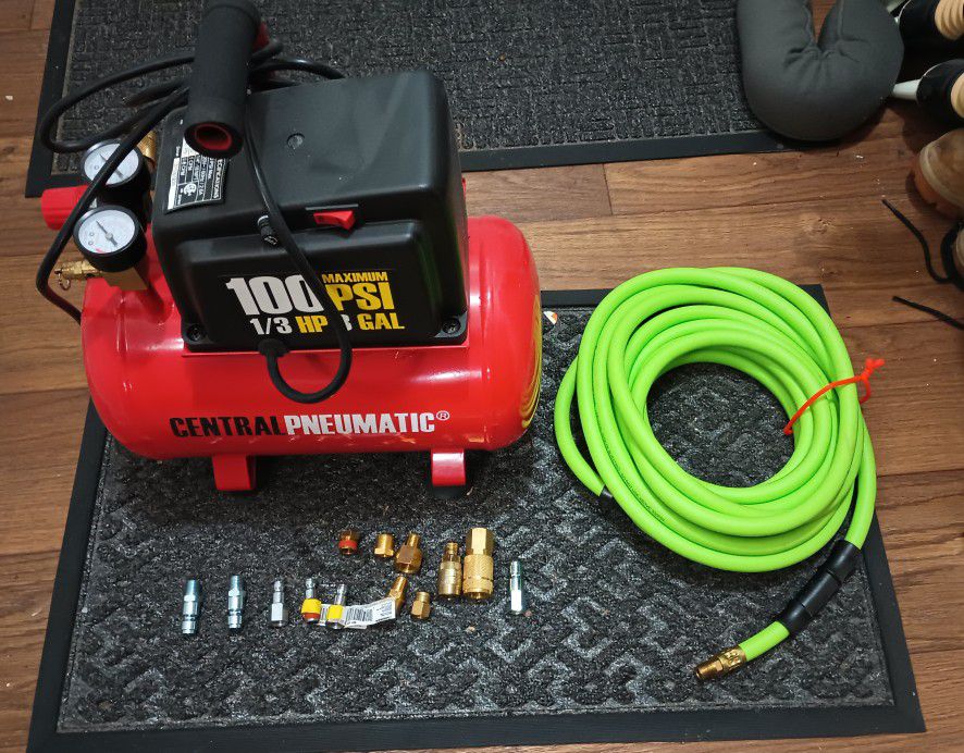Air Compressor 1/3HP, 100psi, 3 Gallon with Hose And Attachments