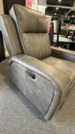 RECLINER CHAIR