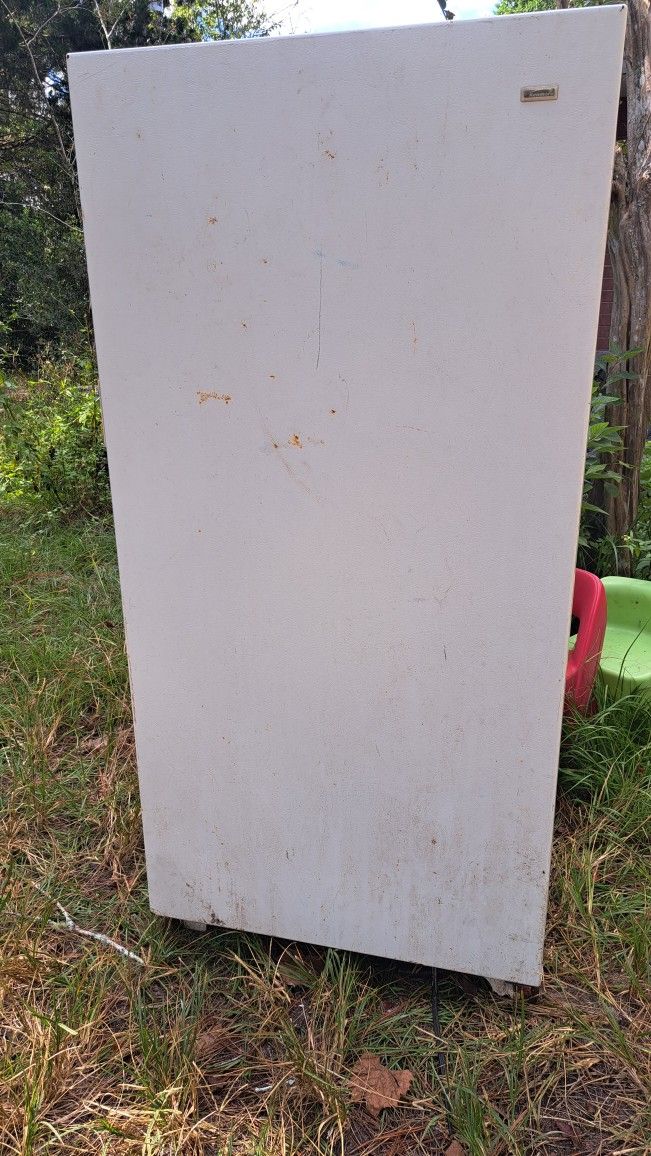 Kenmore Stand Up Freezer. See Pics And Desc. for Sale in Spring Hill