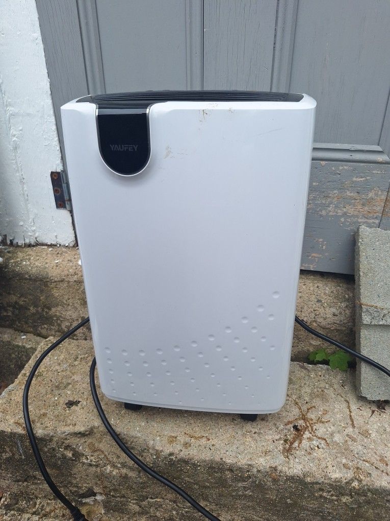32.5 PINT DEHUMIDIFIER