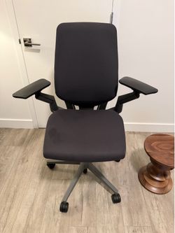 Steelcase Gesture Office Chair ( Fabric )