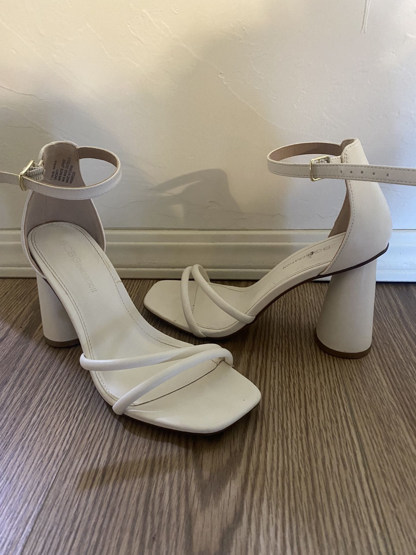 Beautiful Special Occasion Women Heels Sandals Size 7 & 7.5