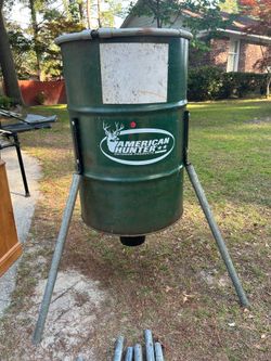 Deer feeder