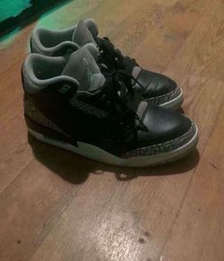 Jordan 3 green glow