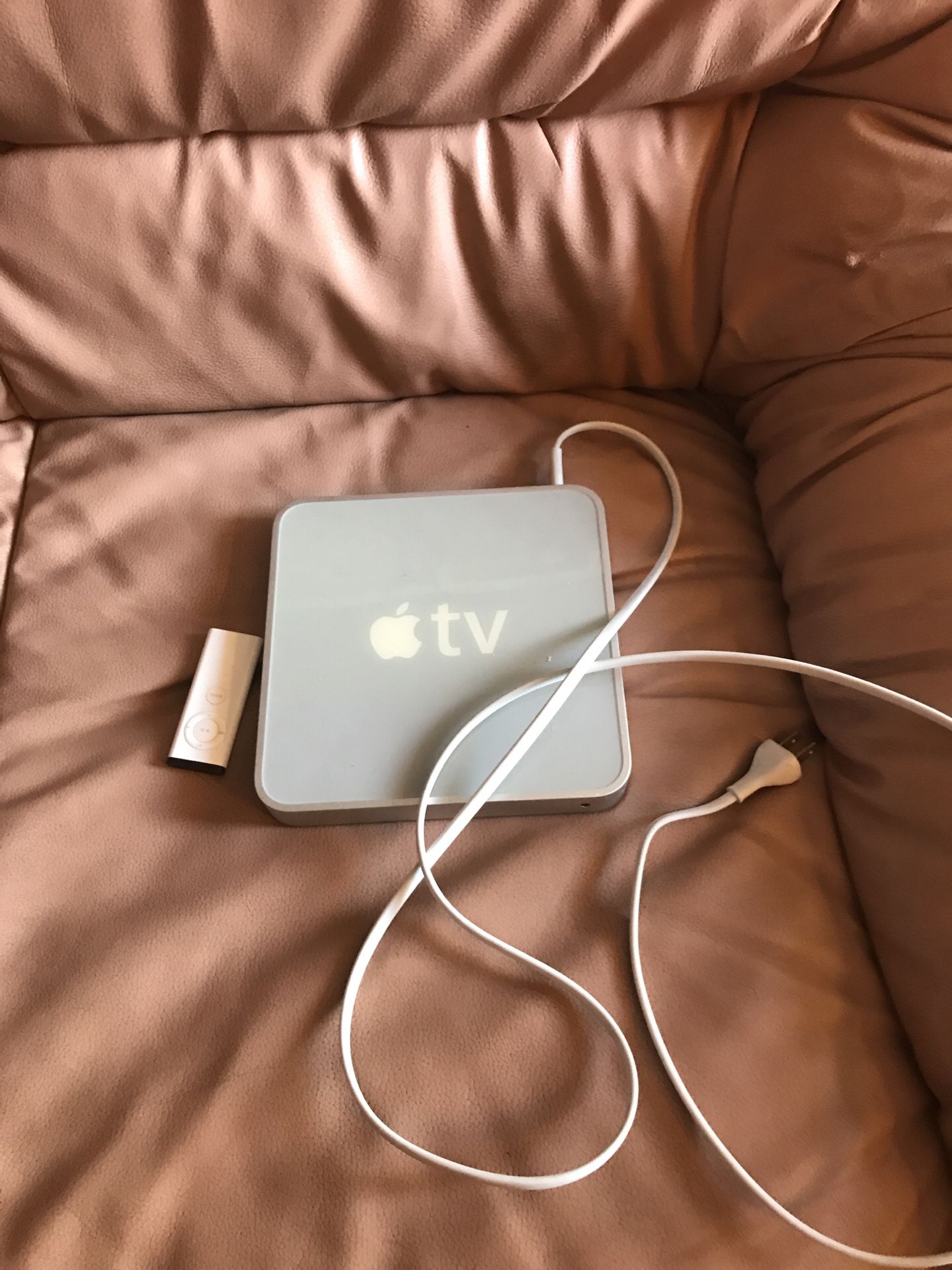 Apple TV 1 with remote