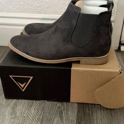Chelsea Boot Size 9
