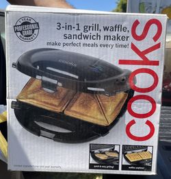 Cooks 3 In 1 Grill, Waffle and SandwichMaker