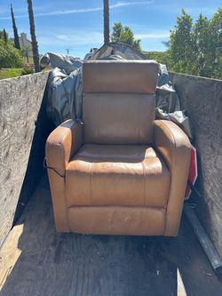 Electric reclining chair