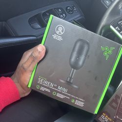 Gaming Keyboard G515 & Razer Mini Mic 