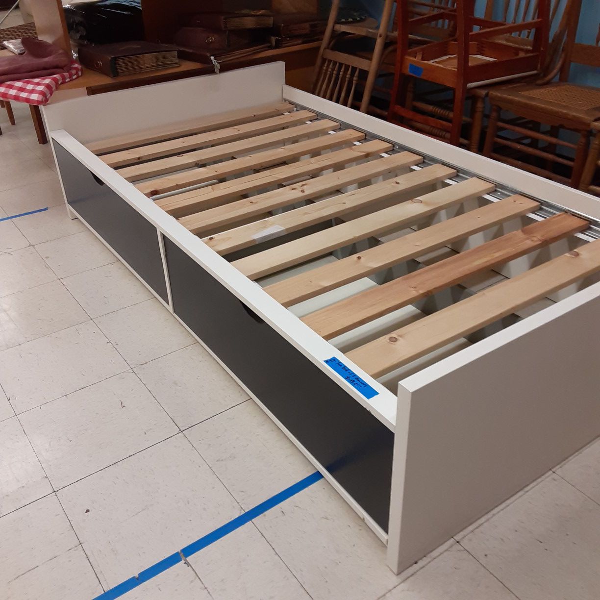 Twin Platform Bed with Drawers