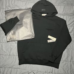 Essential hoodie