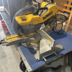 Dewalt 12 in. Double Bevel Sliding Compound Miter Saw