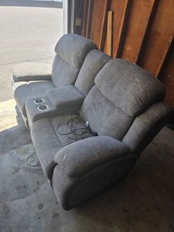 Two seater automatic recliner