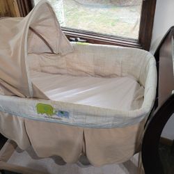Just One Year Rolling Bassinet