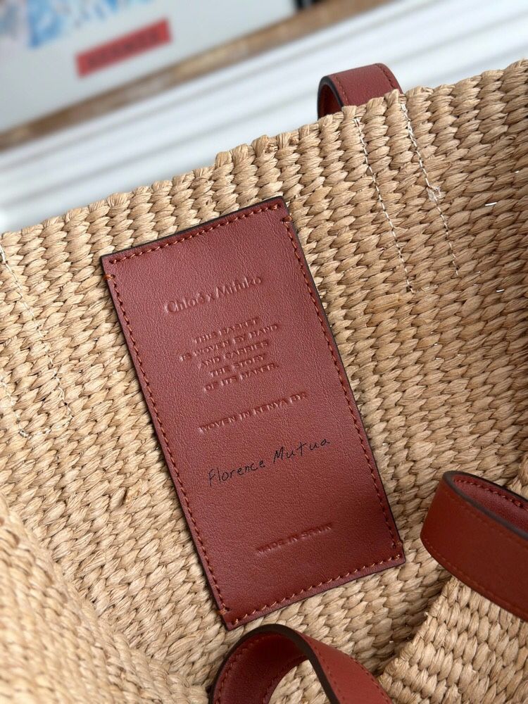 Ćhloe straw-knitted bucket bag