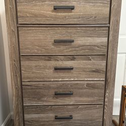 5 Drawer Dresser Plus Night Stand 