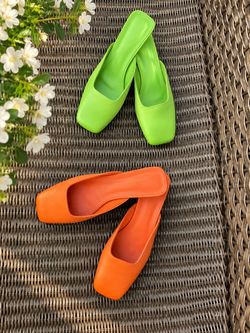 Women’s shoes different colors and sizes