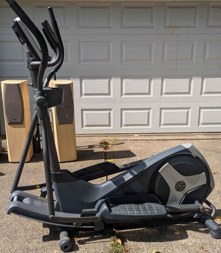 Golds Gym Elliptical Delivery Available