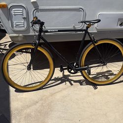 lesson two hours on it Pure fix road bike, less than two hours on it