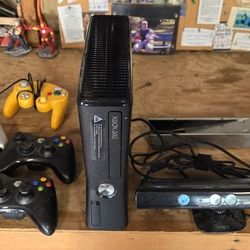Xbox 360 With Controllers