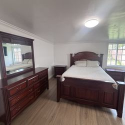 Bedroom Furniture Set