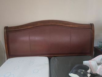 King headboard, dressers