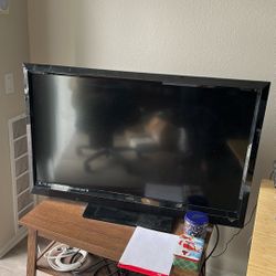 Vizio 65” LCDTV Well Loved (no Remote)