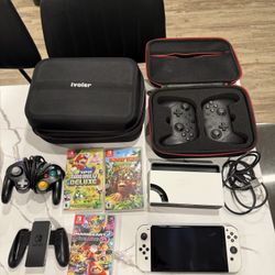 Nintendo Switch Great Condition ! With 3 Games 3 Controllers 