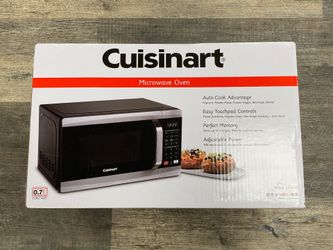 CUISINART CMW-70 0.7 CU. FT. 700-WATT COUNTERTOP MICROWAVE IN BLACK