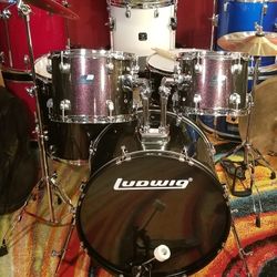 Ludwig Drum Set Complete Set "Brand New "