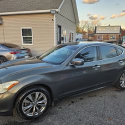2012 INFINITI M37X 
