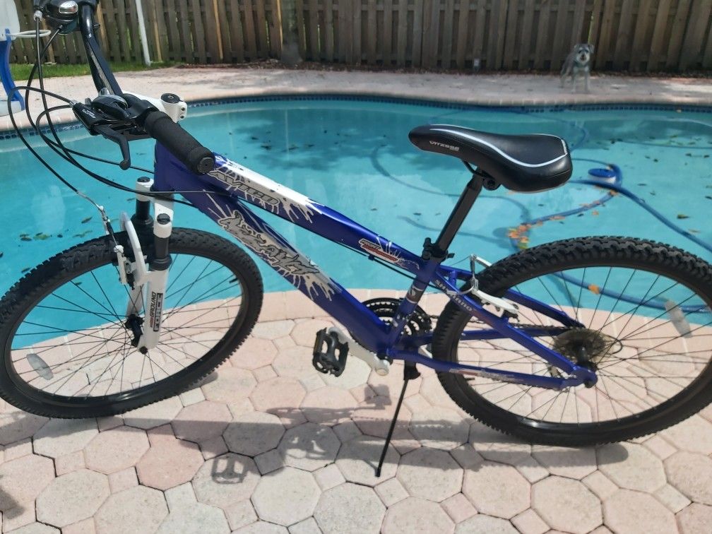 26" AVIGO Bicycle $125