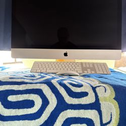 Late 2015 27inch 5K iMac with 32GB ram and 1TB hard drive very little use Super Clean 200 OBO