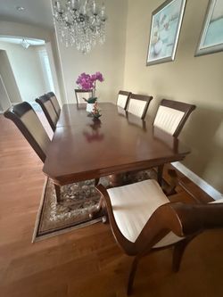 Elegant 7-Piece Dining Room Set – Solid Wood Table + 6 Chairs
