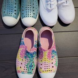 Girls Shoes Girls youth size 2 Natives, Keds, Sketchers EUC 
Size 5 natives and keens shoe bundle.  smoke free pet free cross posted. 