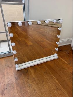 Large Hollywood Vanity Mirror with Lights and USB Port