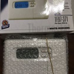 New,AC thermostat single stage 7day program There nice
