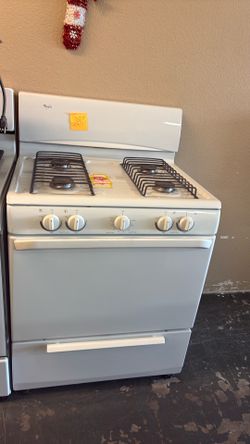 Nice like new Whirlpool gas stove