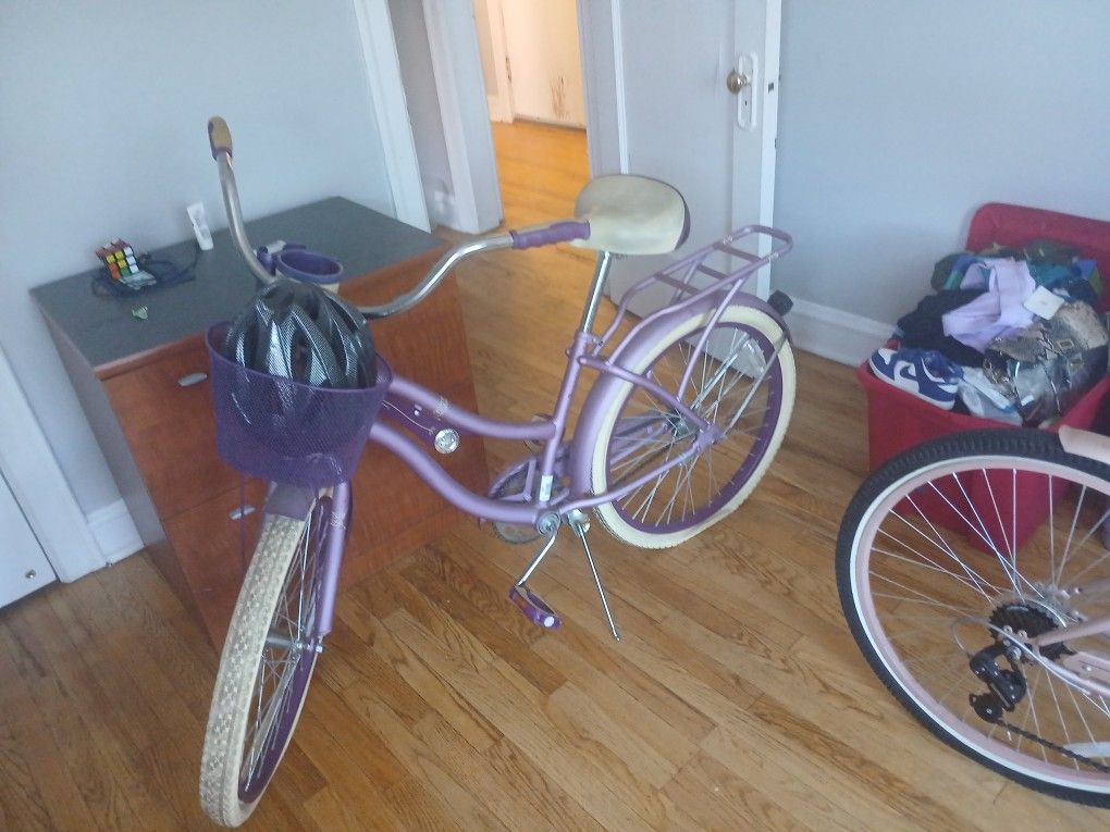 Huffy Nel Lusso 24-inch Girls' Cruiser Bike