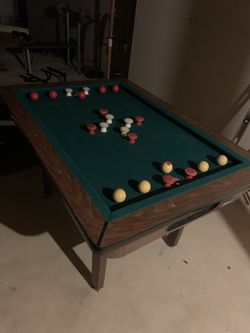Reduced!! American Shuffleboard Bumper pool table