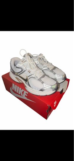 Nike v5 men’s shoes size 10.5