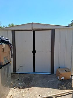 Casita de Metal 10x12